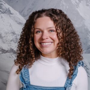 Cassaundra (Cassie) Peterinelli headshot